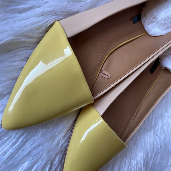 SOLD! Zara Flats - Picture 7 of 9